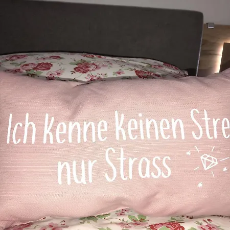 Maximilian In Old Town Διαμέρισμα *