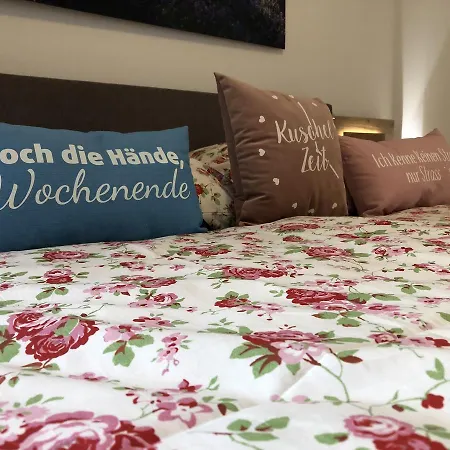 Maximilian In Old Town Appartamento